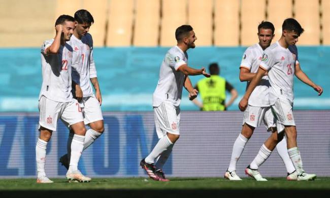 متى قرعة ربع نهائي دوري أبطال أوروبا 2025؟